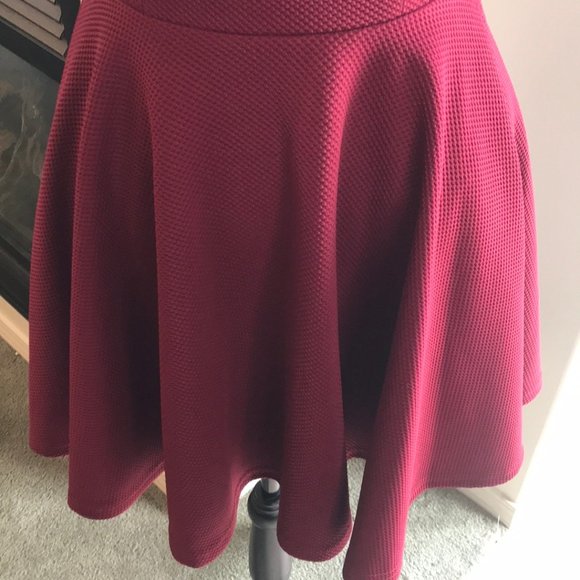 ❤️ Lulus XS Open Back Burgundy Skater Dress - Picture 4 of 6